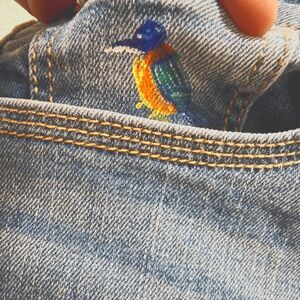 Boyfriend Bird art , ripped Arizona Jeans Size 7